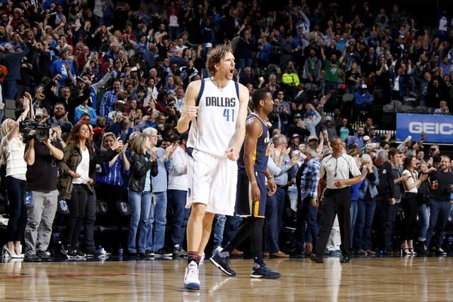 奥尼尔谈老詹在湖人历史地位：他拿1个冠军能上桌 但坐不了中间位