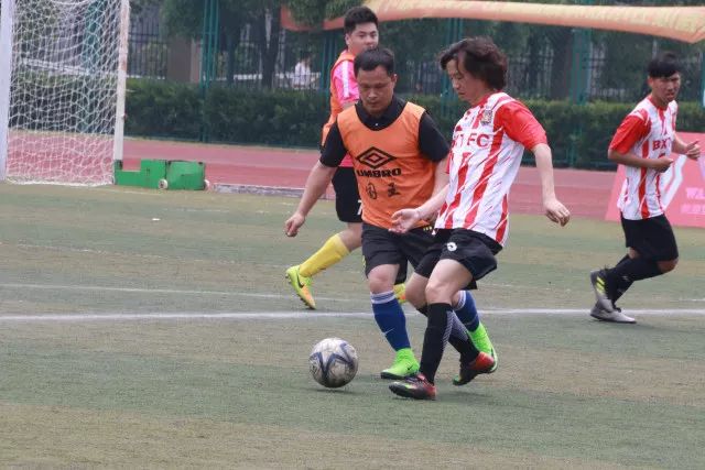 官方：阿拉维斯与体育总监续约3年，他带领俱乐部创造最成功十年